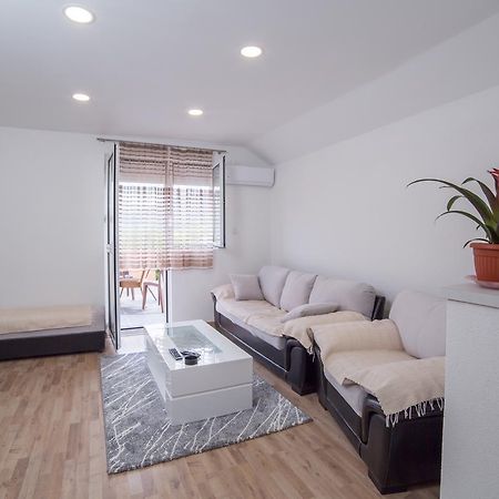 Apartment Milena Virpazar Exterior photo
